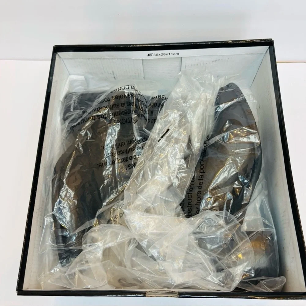 Blondo Black Leather Ankle Booties - Picture 6 of 8